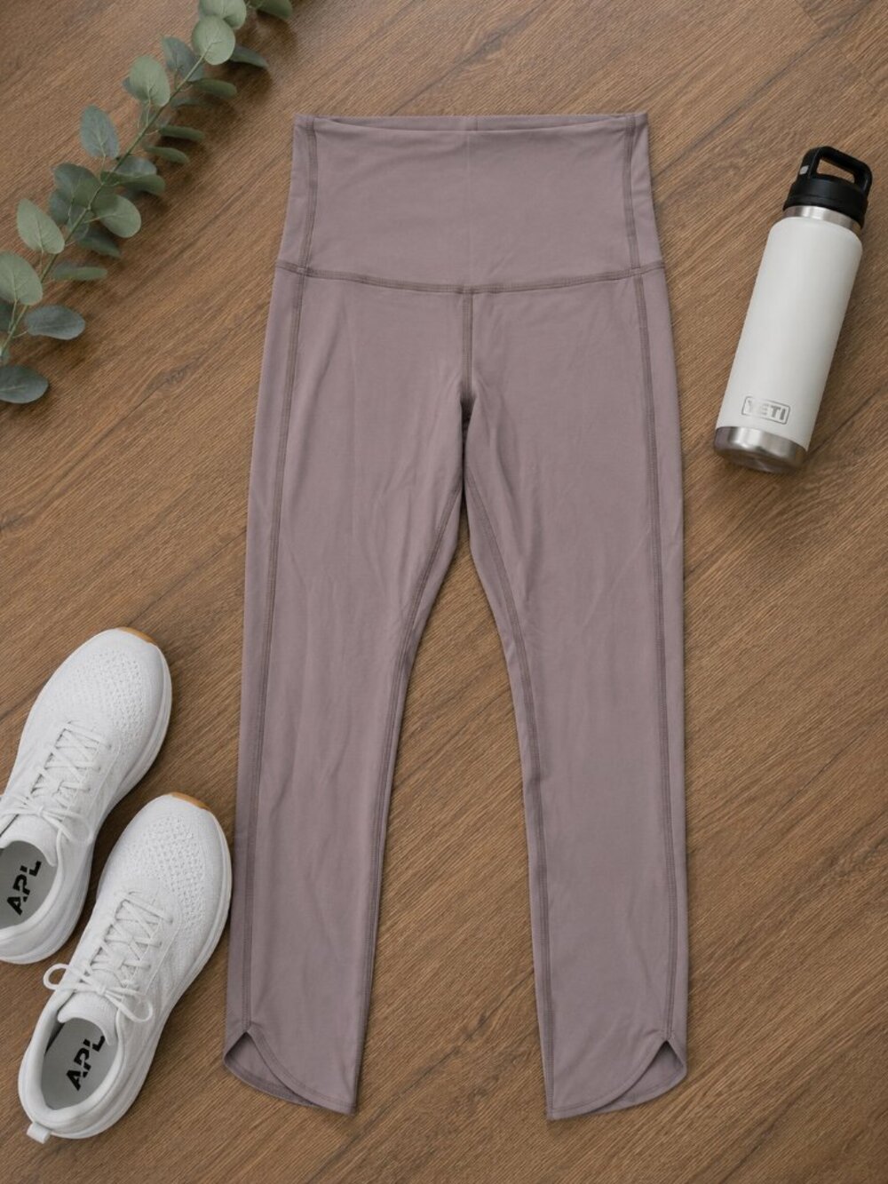 Lululemon High-Waisted 7/8 Leggings | Women's Size 4 | Mauve